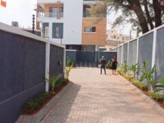 Luxury 5 bedroom fully detached house