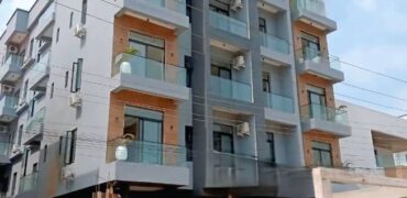 Stunning 2-bedroom apartments in a desirable neighborhood, boasting an impressive array of amenities;