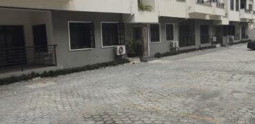 Ground floor apartment for rent in Ikoyi