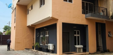 Townhouse apartment for rent Lekki 1
