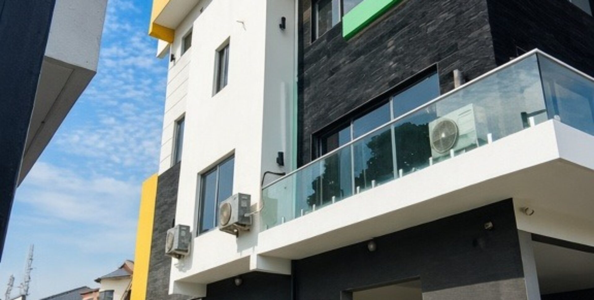 Luxury 5-Bedroom Terrace House