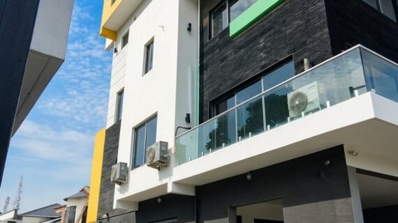 Luxury 5-Bedroom Terrace House