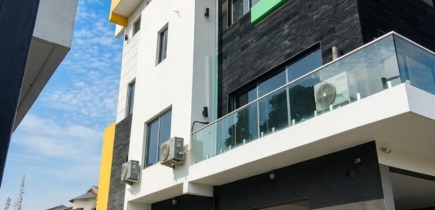Luxury 5-Bedroom Terrace House