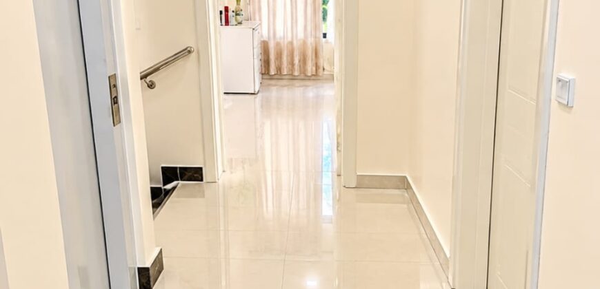 Luxury 5-Bedroom Terrace House
